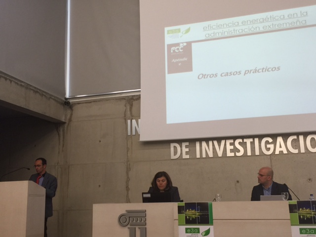 FCC Industrial participa las jornadas de “eficiencia energética en la administración pública extremeña